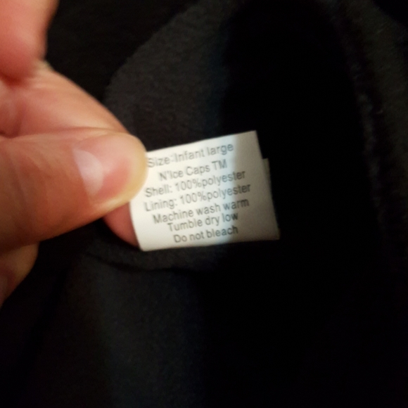 NEW! Kids Fleece Hat & Gloves trucks N'ICE CAPS - Picture 3 of 4